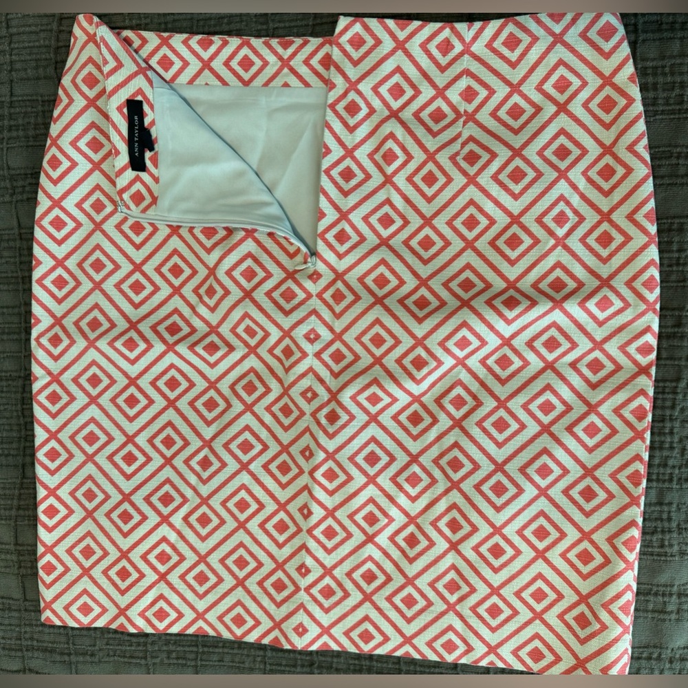 Career Pencil Skirt, diamond print - coral/cream - very gently used.